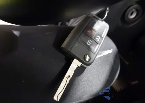 2025 Volkswagen Jetta 1.5T S из США, поврежденный, VIN 3VW5X7BU8SM008984